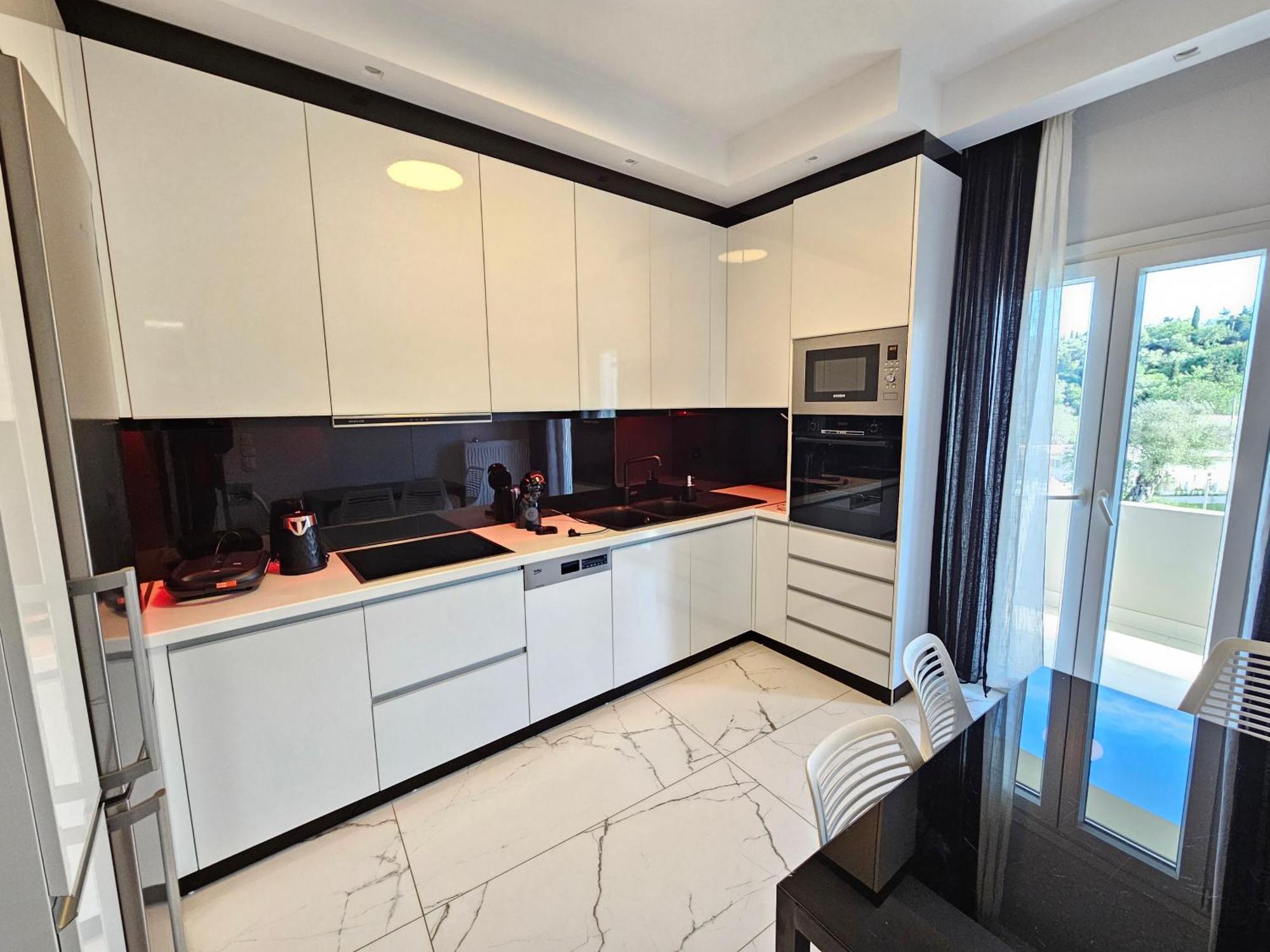 Grey Luxury House Ýpsos