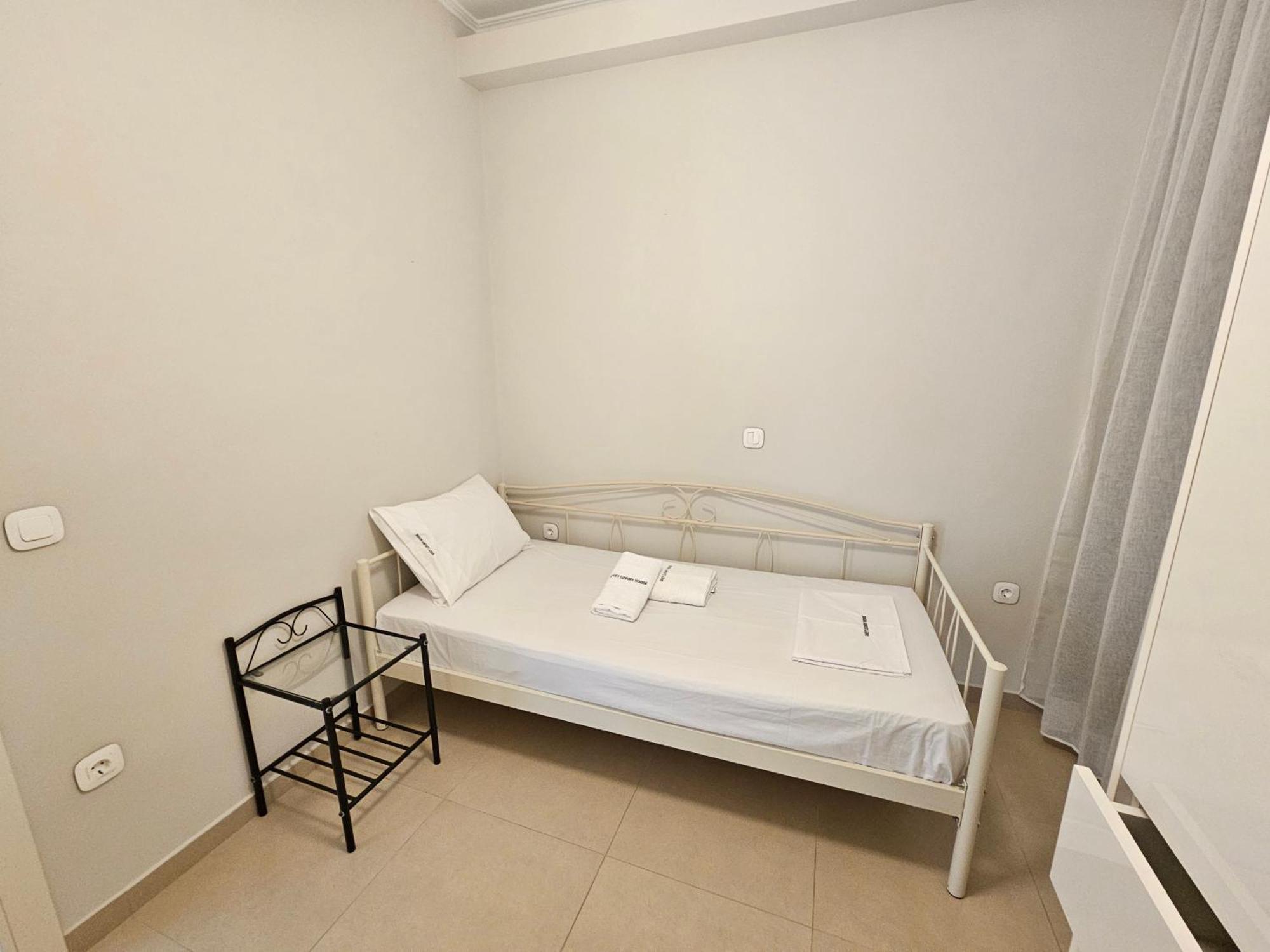 Grey Luxury House Ýpsos