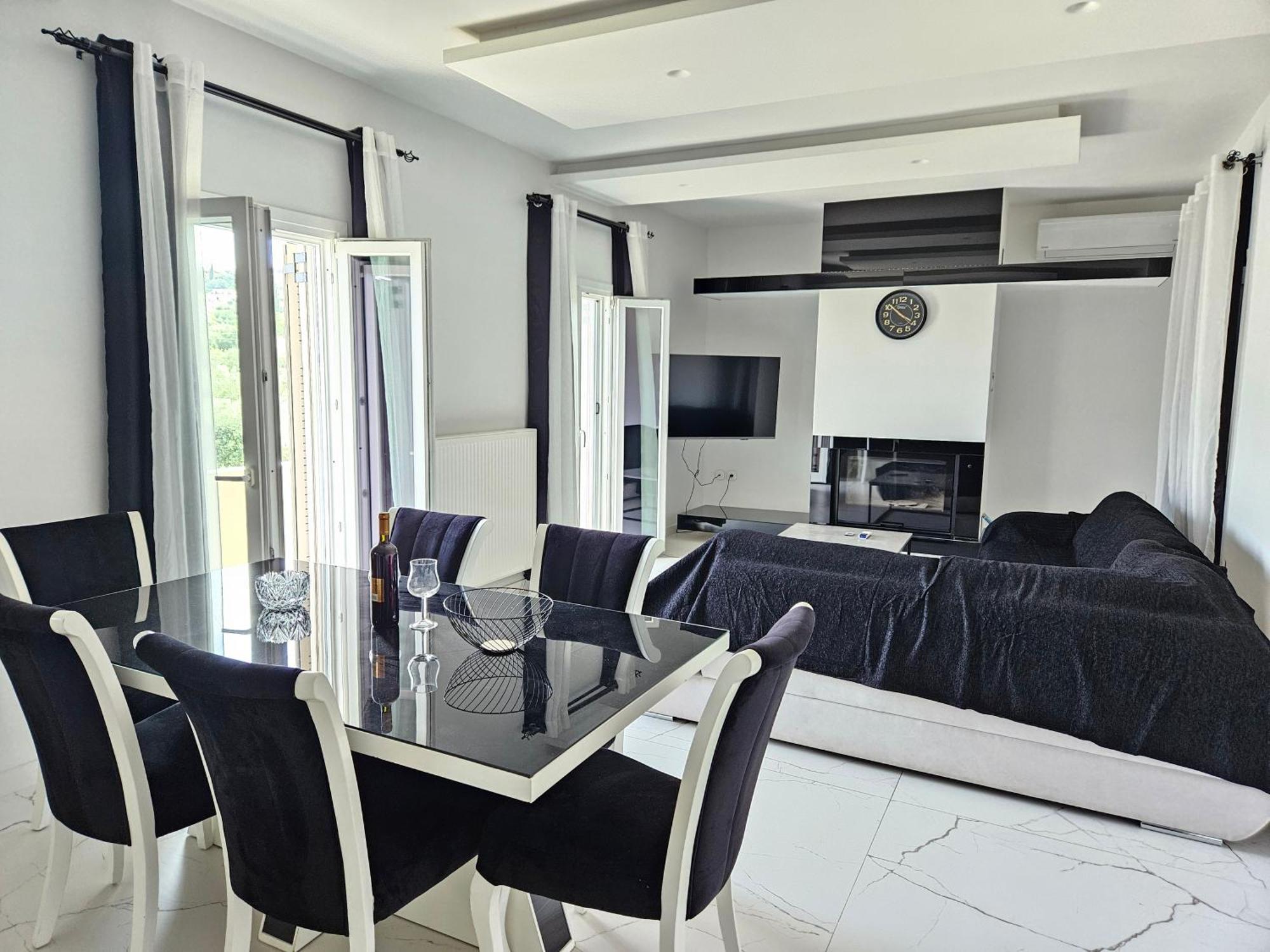 Apartament Grey Luxury House Ýpsos