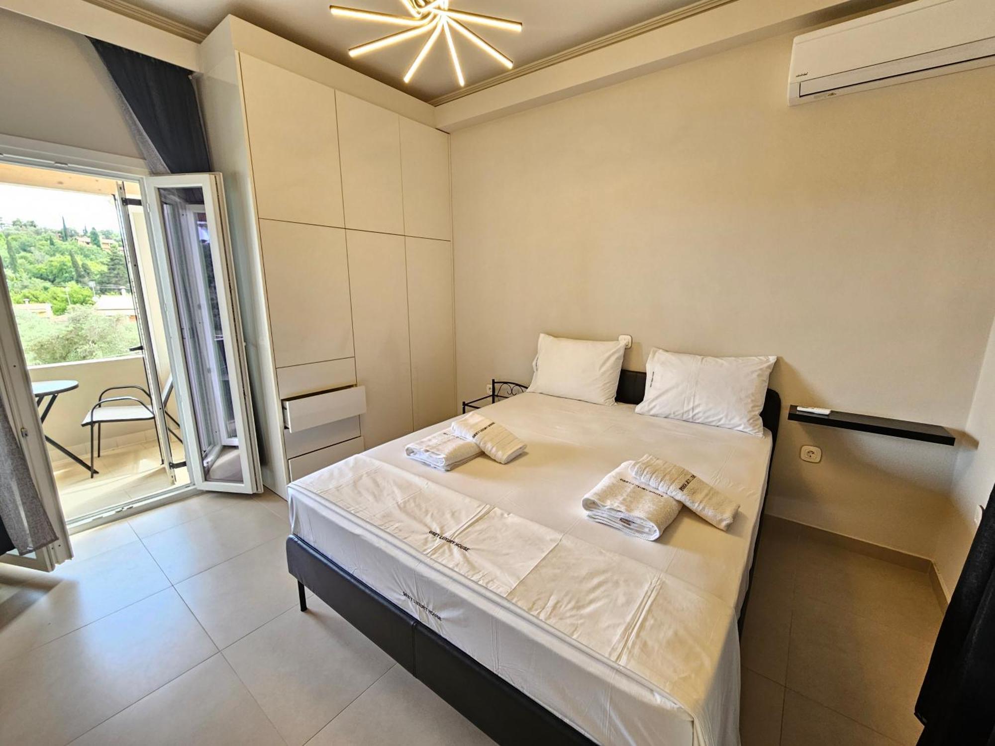 Grey Luxury House Apartament *